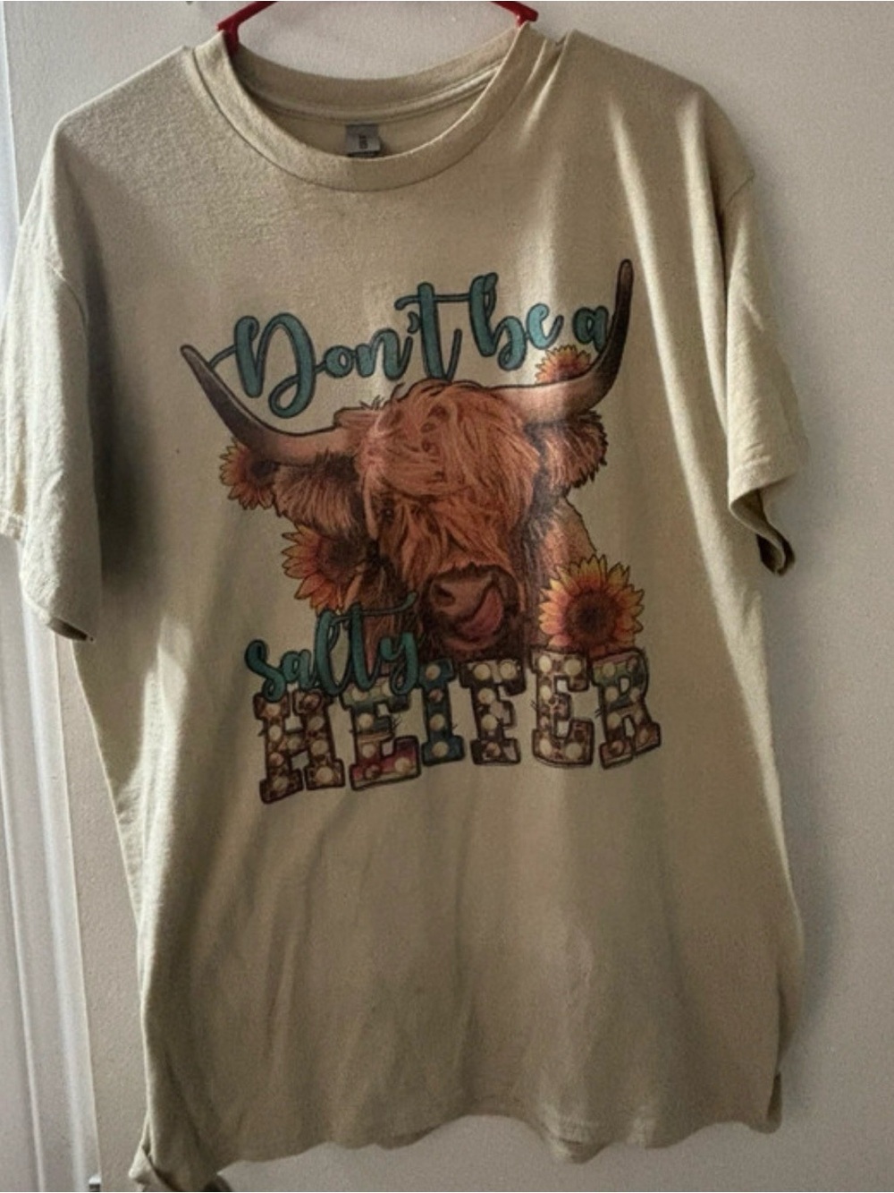Gildan Beige/Tan Crewneck T-Shirt with Care Tags